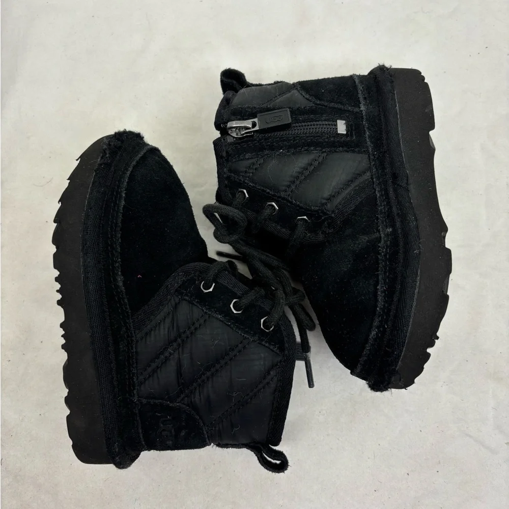 Ugg Kids Black Suede Ankle Boots with Lace-Up for baby size 7